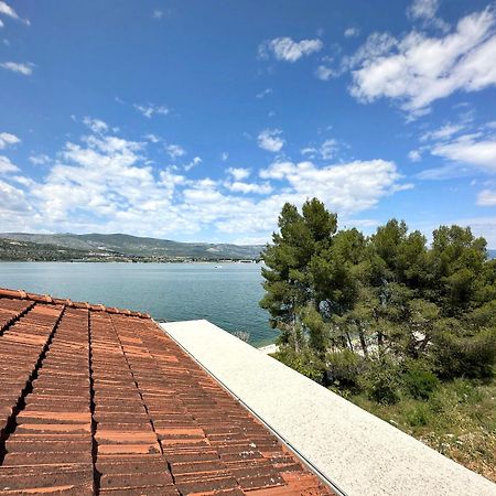 Apartments Vini Trogir Eksteriør billede
