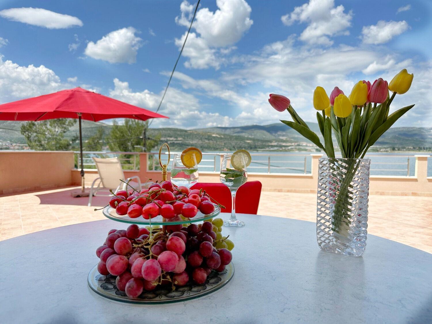 Apartments Vini Trogir Eksteriør billede