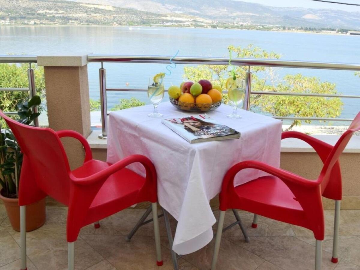 Apartments Vini Trogir Eksteriør billede