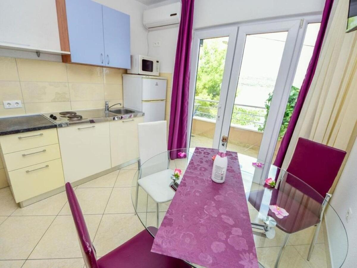 Apartments Vini Trogir Eksteriør billede
