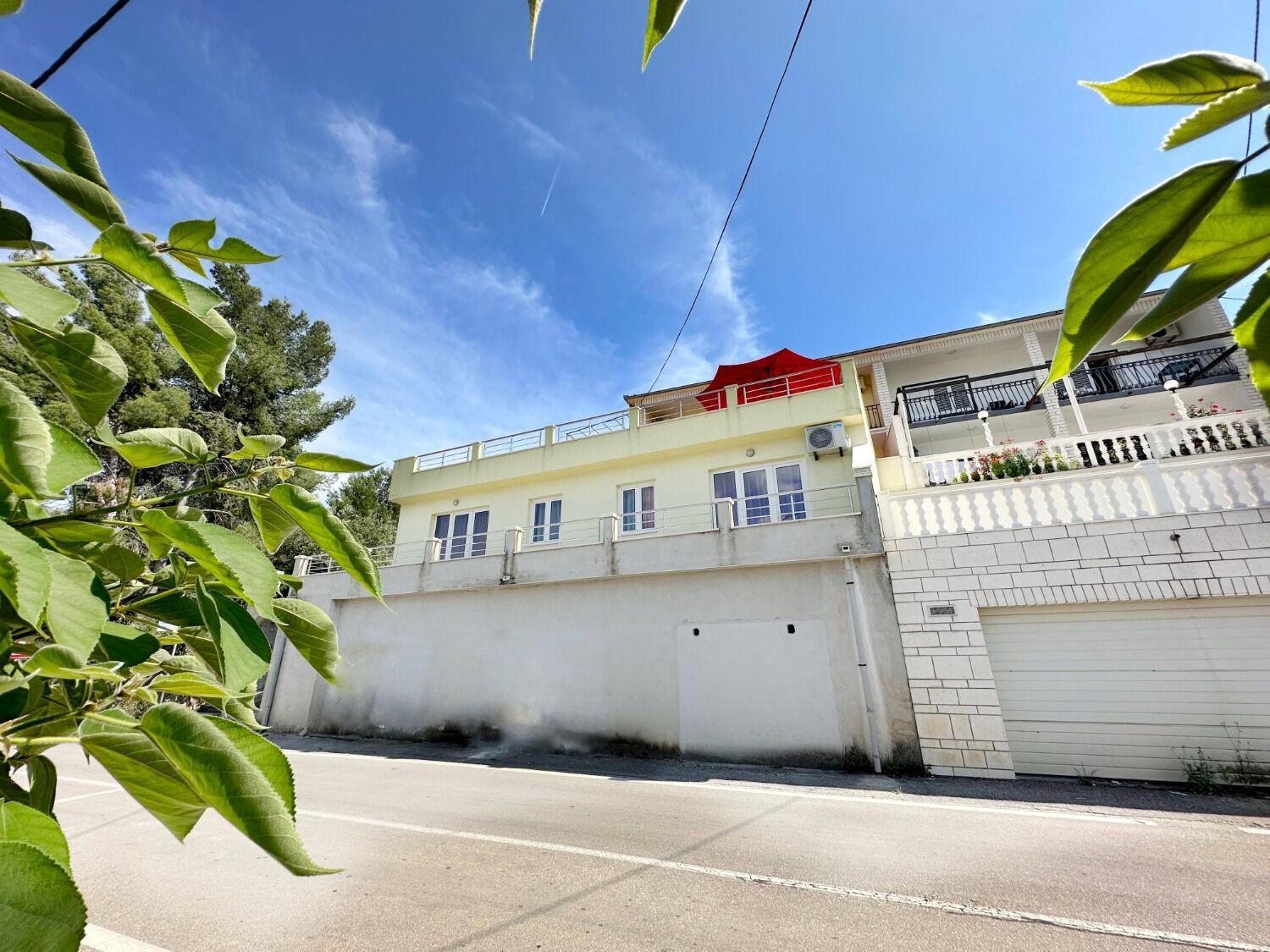 Apartments Vini Trogir Eksteriør billede